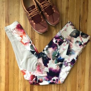 Athleta Floral Stash Pocket 7/8 pant